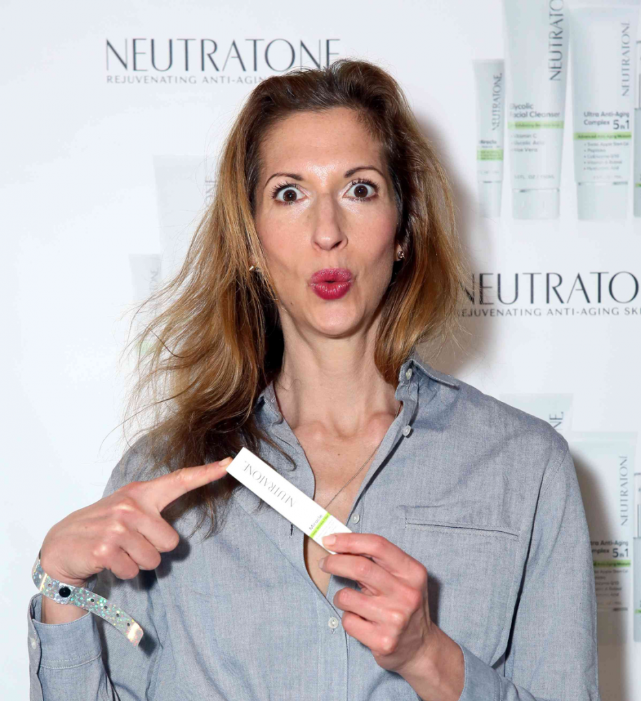 Alysia Renier seems very excited about Neutratone's Miracle Wrinkle Filler. Who wouldn't be, they claim to Temporarily erase fine lines and wrinkles. 